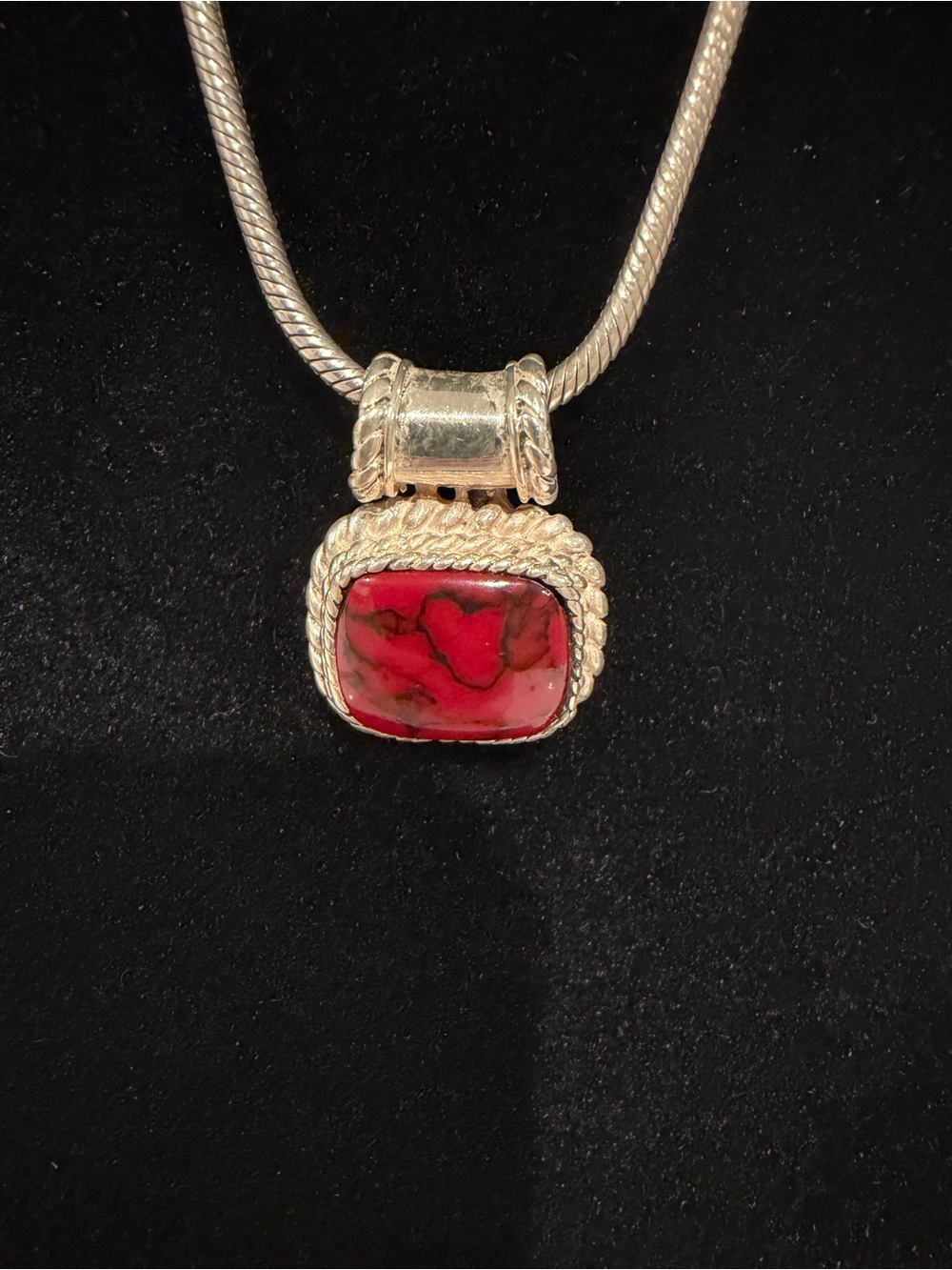 Sterling Silver Red Stone Silver Rope-Edge Pendant Necklace